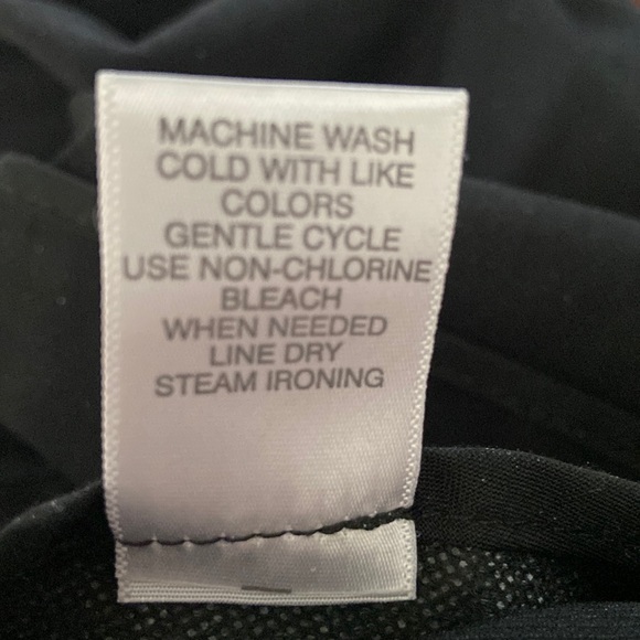 26W Avenue Stretch Black Pencil Skirt with Zipper Detail - Picture 12 of 14